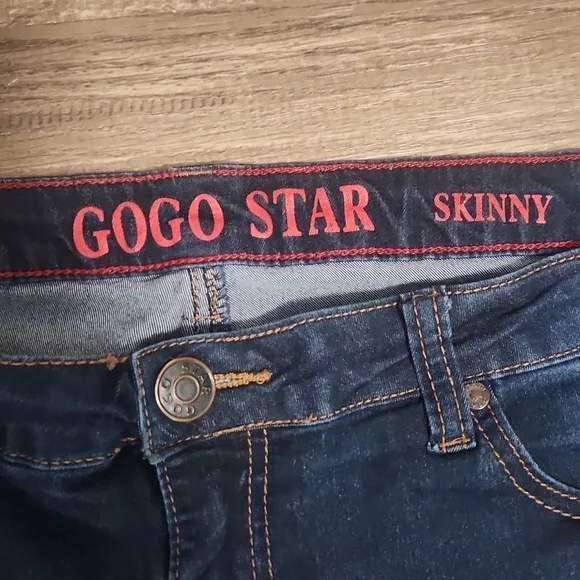 GogoStar Dark Wash Stretch Skinny Jeans Size 15 Inseam 29' - Picture 3 of 5